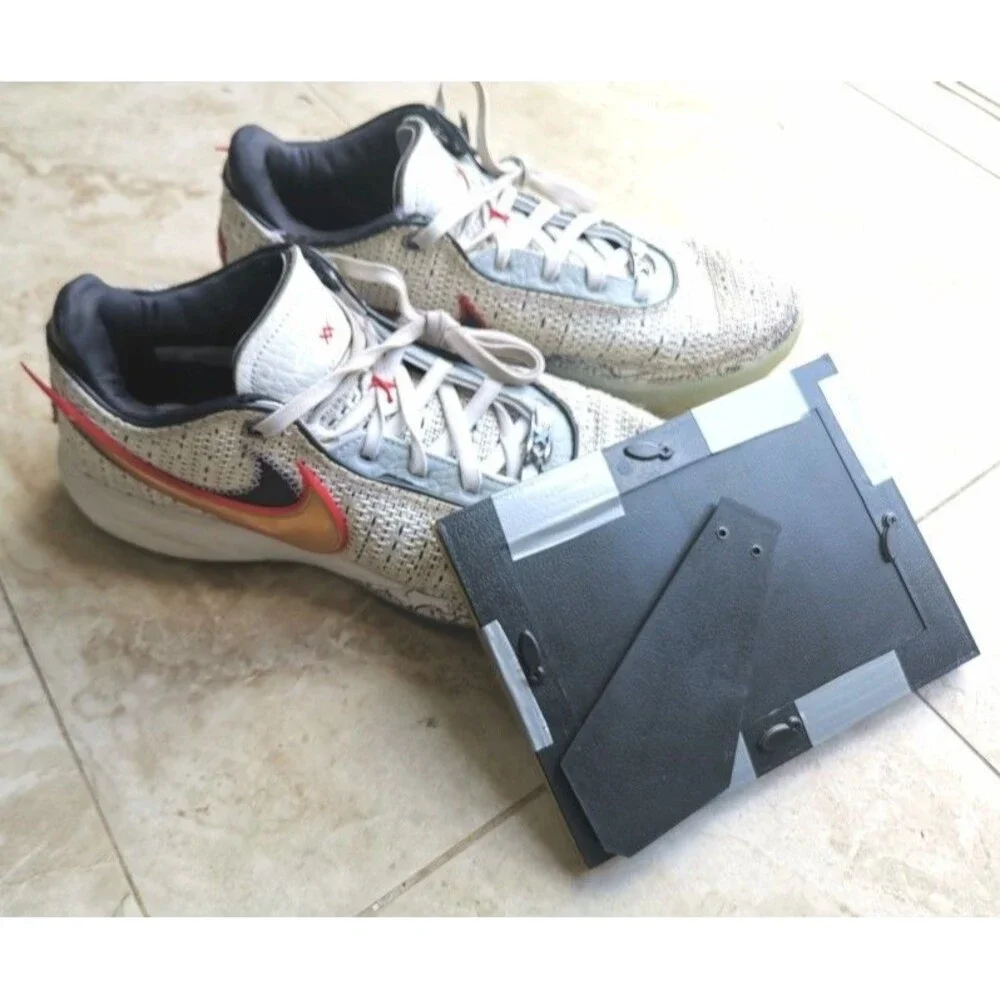 Size 10 Nike LeBron 20 The Debut 2022 Used Shoes + Framed Signed Photo Reprint !